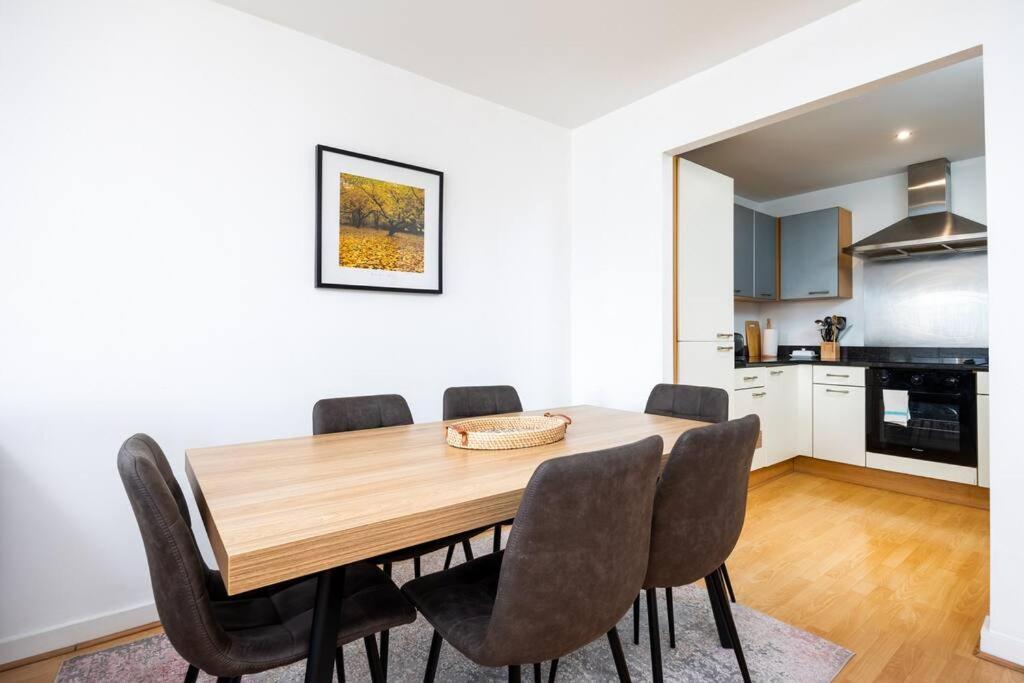 Lovely 2 Bedroom Apartment With Balcony Dublino Esterno foto