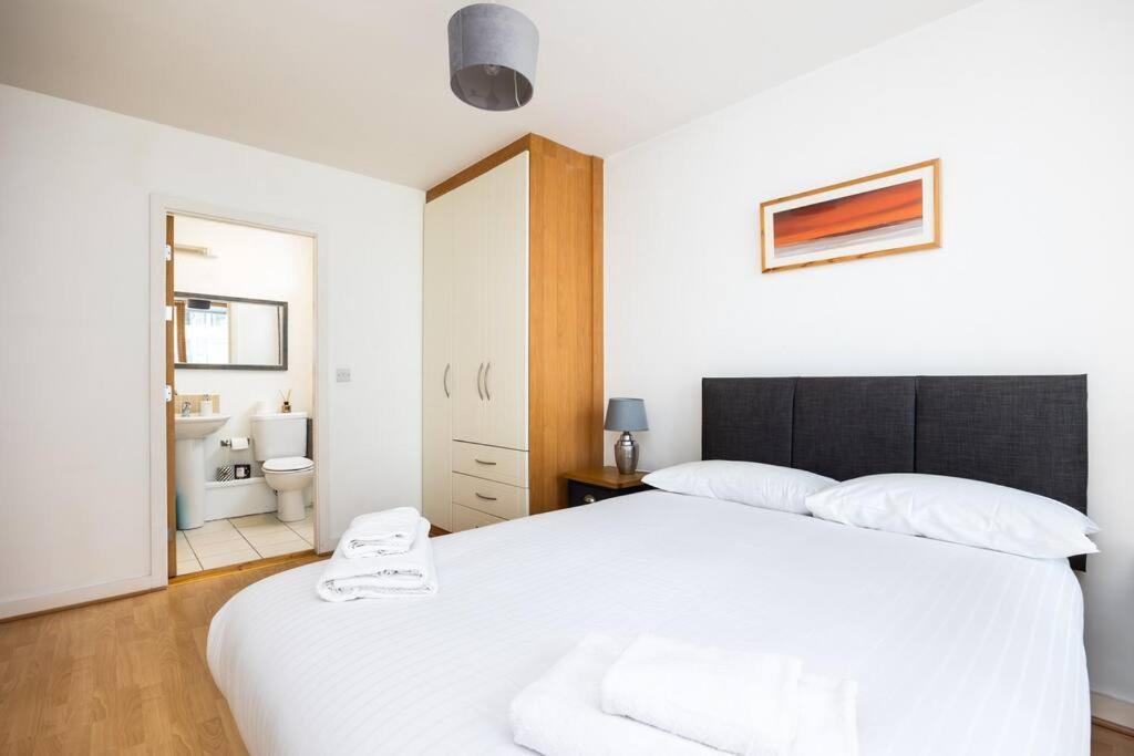 Lovely 2 Bedroom Apartment With Balcony Dublino Esterno foto